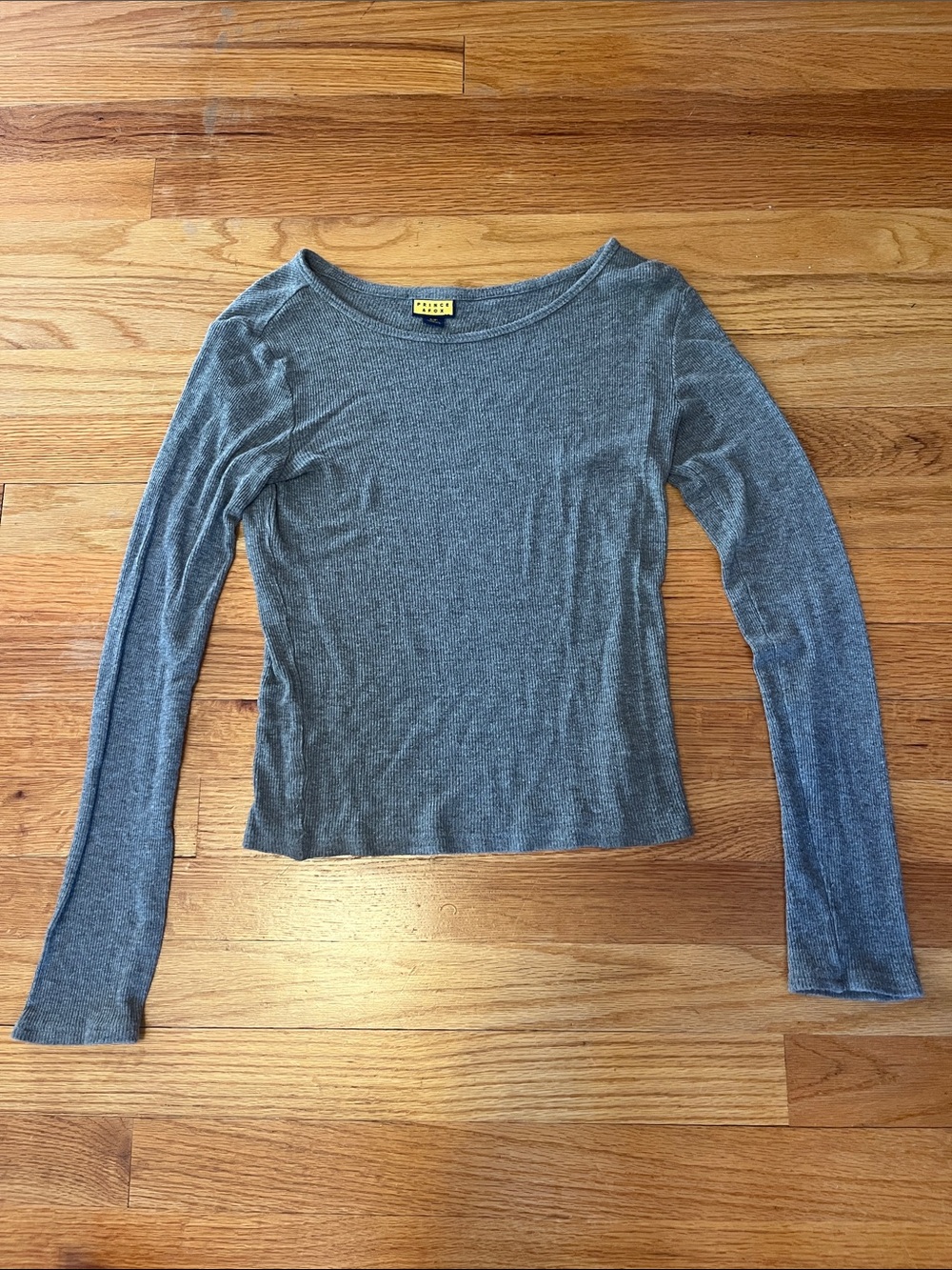 Prince & Fox Gray Ribbed Long-Sleeve Boat Neck Top